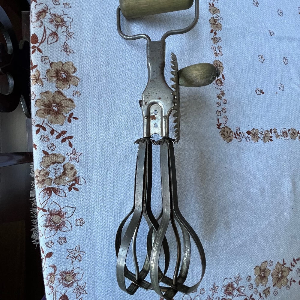 Vintage Egg Beater